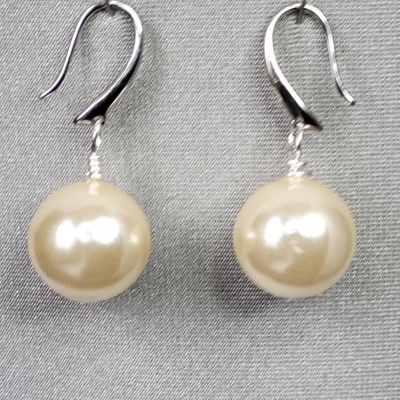 PERLESCENT EARINGS - Picture 1 of 3